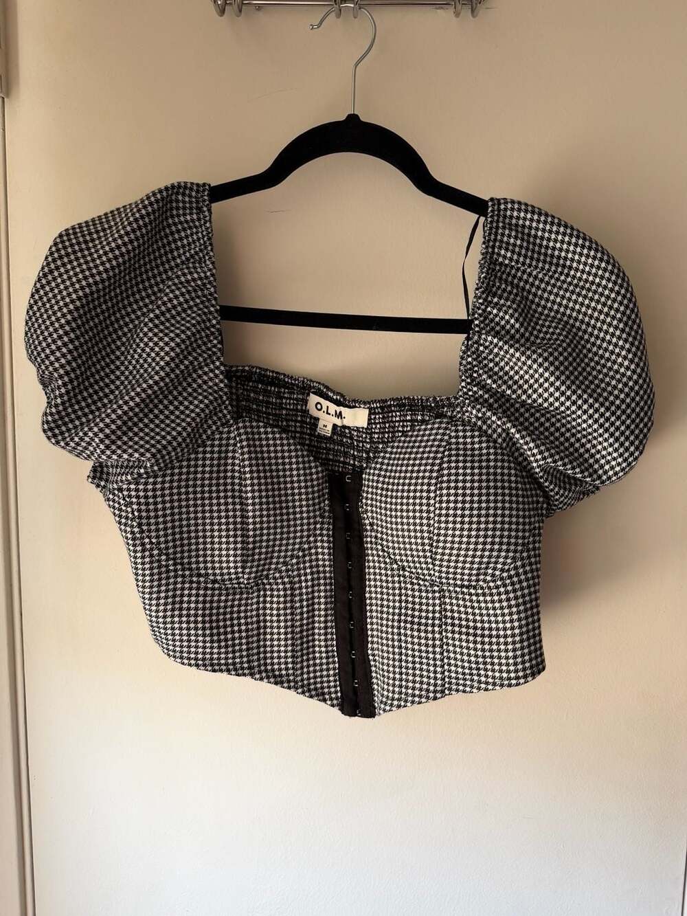 O.L.M. Houndstooth Puff Sleeve Corset Crop Top